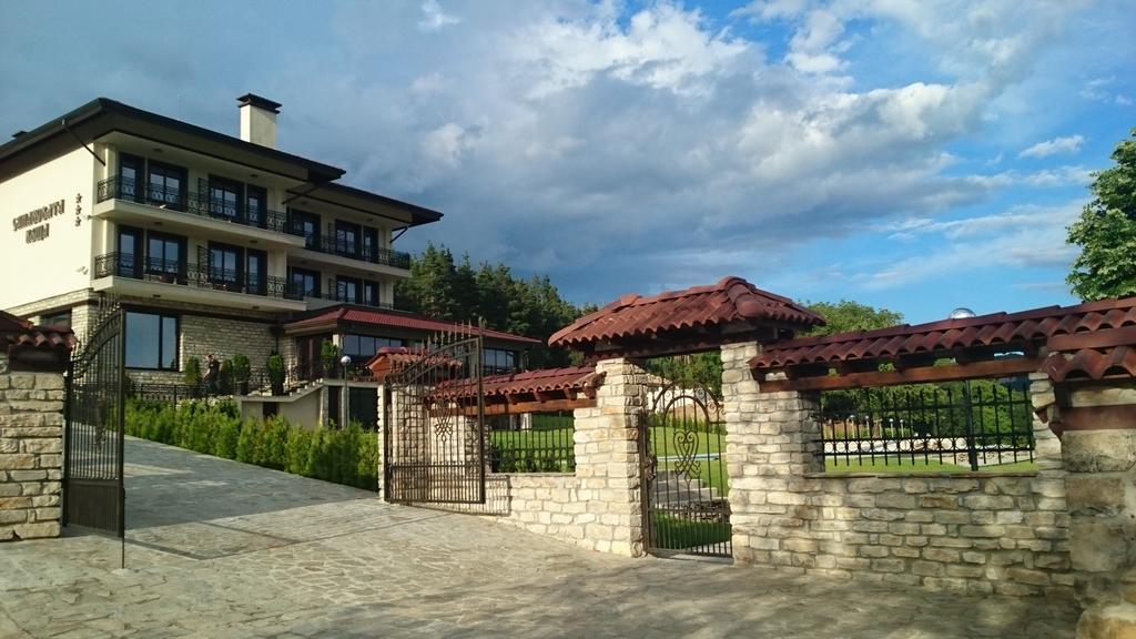 ホテルSinabovite Houses Badevtsi エクステリア 写真