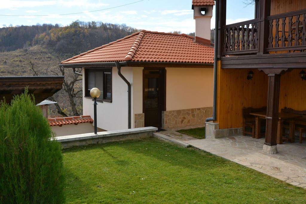 ホテルSinabovite Houses Badevtsi エクステリア 写真