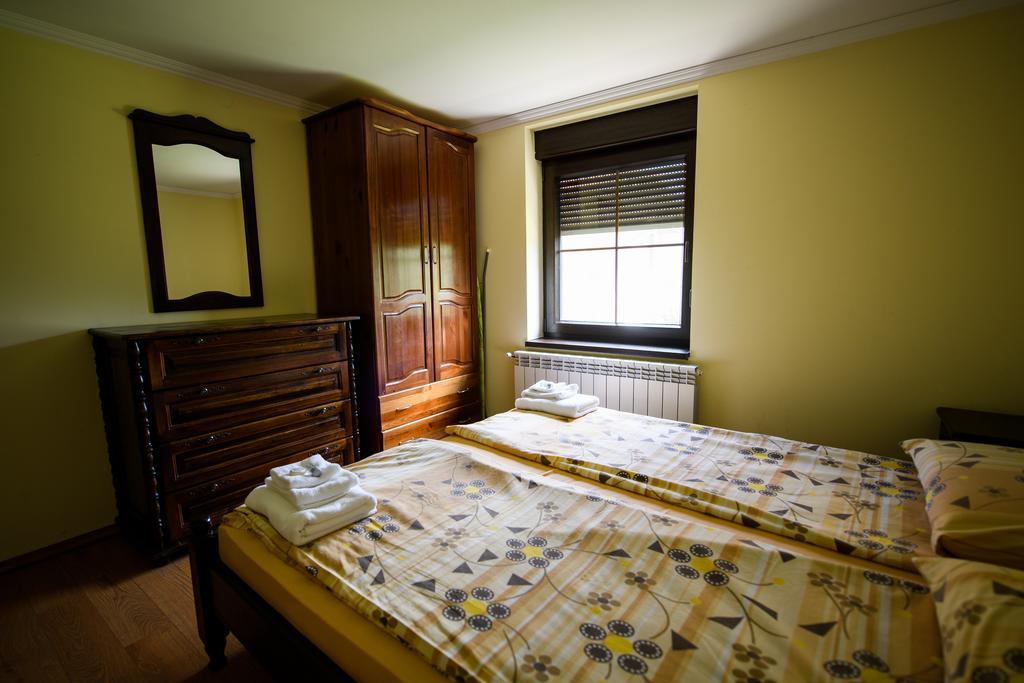 ホテルSinabovite Houses Badevtsi エクステリア 写真